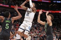 开云平台-压哨入球帮助球队逆转胜利，英雄登场