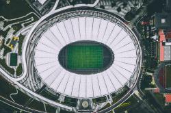 开云体育-关键先生小贾伦，广东队一波流带走新疆队，季后赛格局骤变