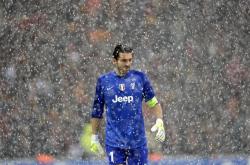 开云体育登录-冰火淬炼，米切尔关键一投，吉林队力克黄蜂的争冠启示