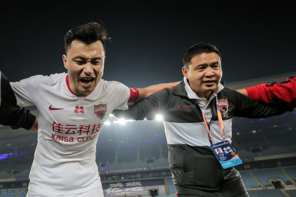 沃尔夫斯堡新援表现抢眼,助球队摆脱困境的简单介绍 沃尔夫斯堡新援表现抢眼,助球队摆脱困境的简单介绍