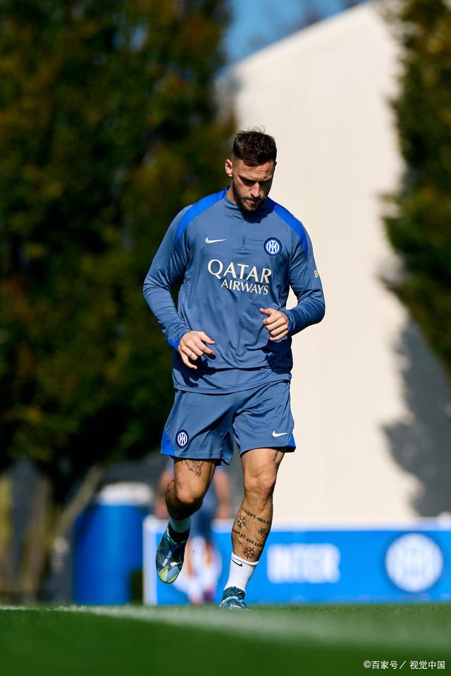 包含塞维利亚完胜国际米兰，乔瓦尼·雷纳一己之力扛起全队的词条