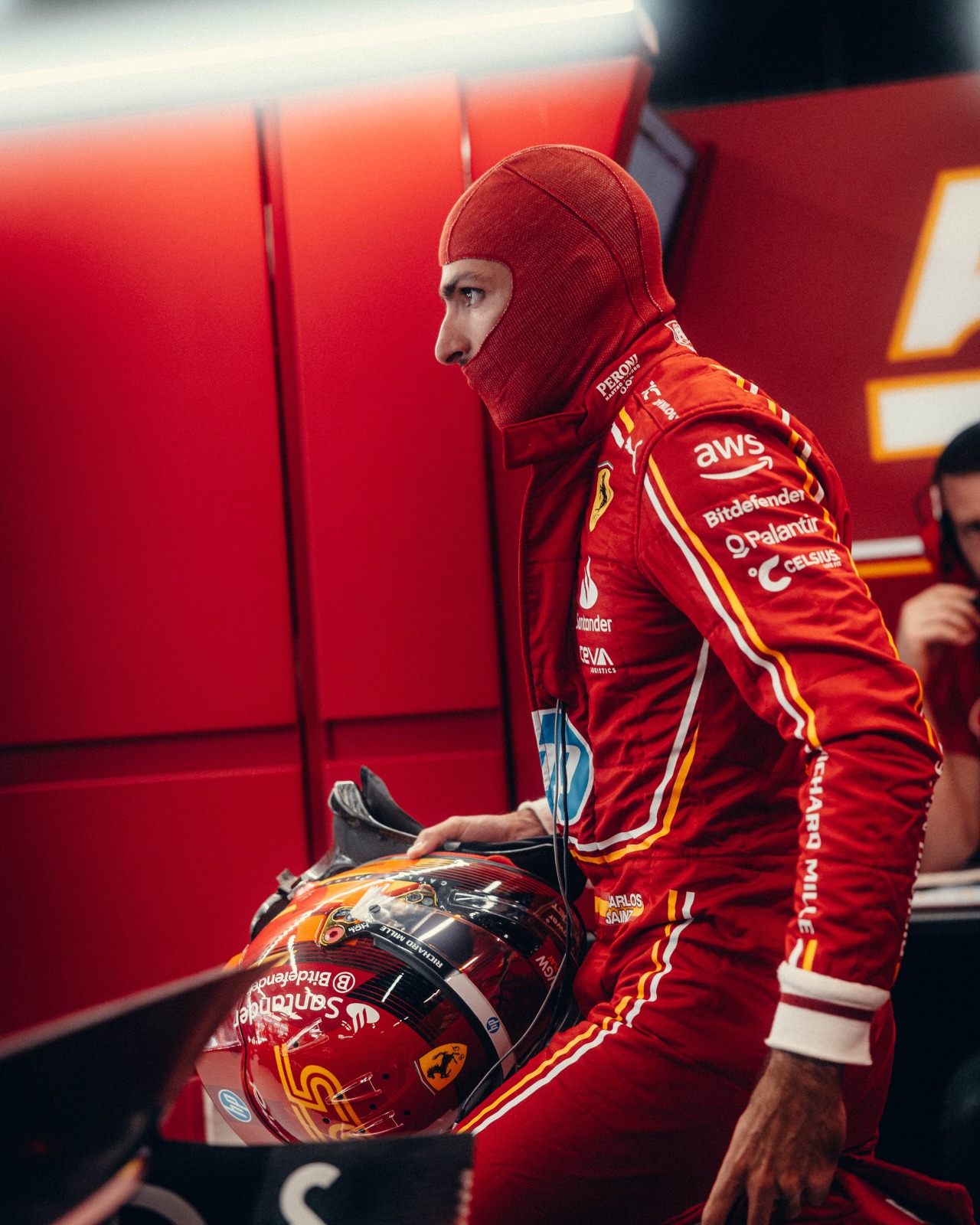 包含法拉利横扫威廉姆斯，塞恩斯关键制胜的词条