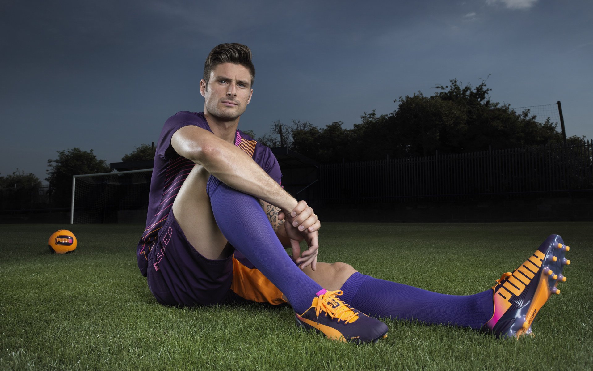 教科书级的表演，阿尔瓦雷斯如何在对阵巴西的比赛中诠释现代中场艺术